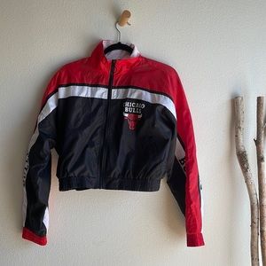 NBA Bulls Logo Color Block Crop Windbreaker Jacket Size XS